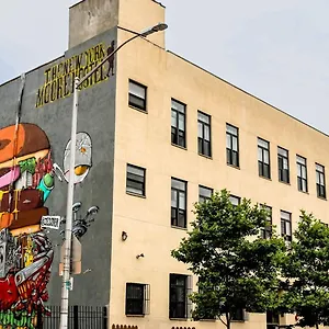 https://ny-moore-hostel.us-newyorkcity.com